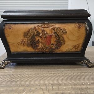 Big Romeo Y Julieta Cigar Humidor